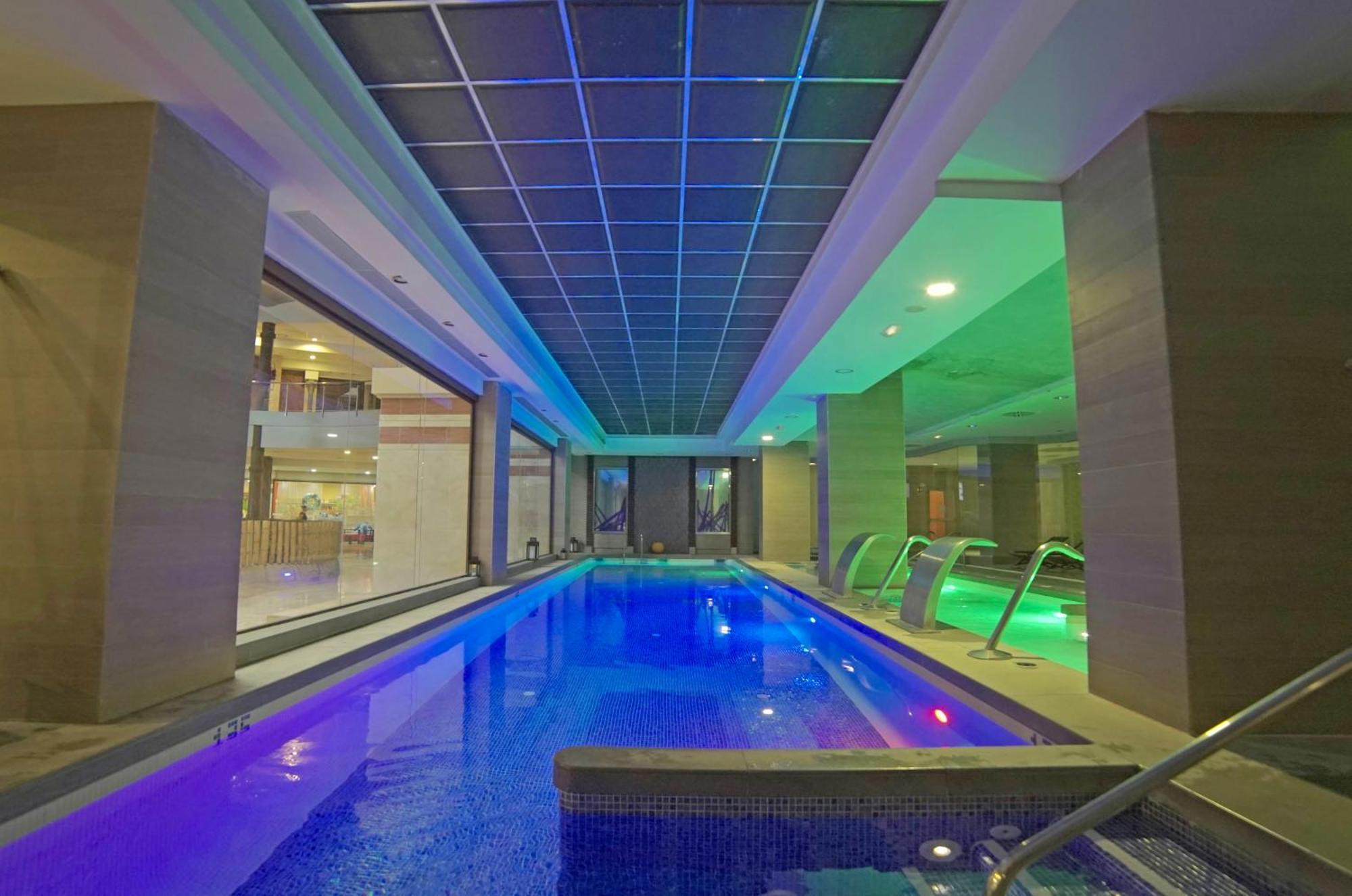 World Polynesia 4* Benalmádena