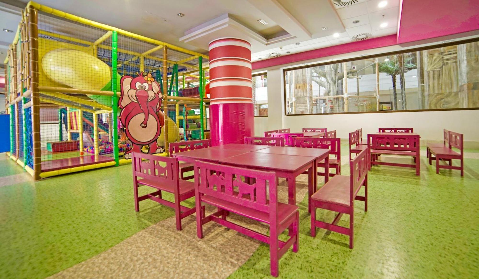 波利尼西亚假日世界酒店